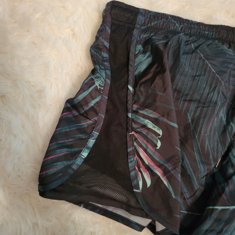 Gym Shorts - Picture 2 of 7